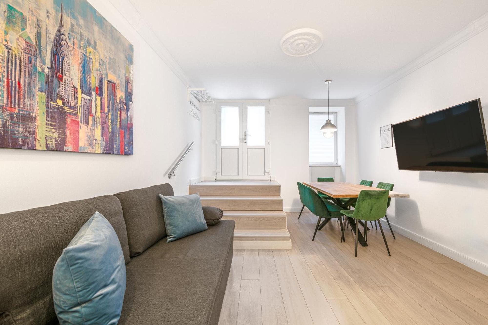 The Lachmann Group Apartment, 2Br, One Living Room, 2 Bathrooms, Family Friendly, 4 - 7 Guests — Photos 2